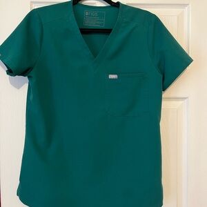 FIGS Women's hunter green scrub set